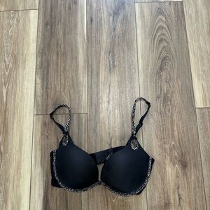 Victoria secret women’s sexy little things bra size 34DD